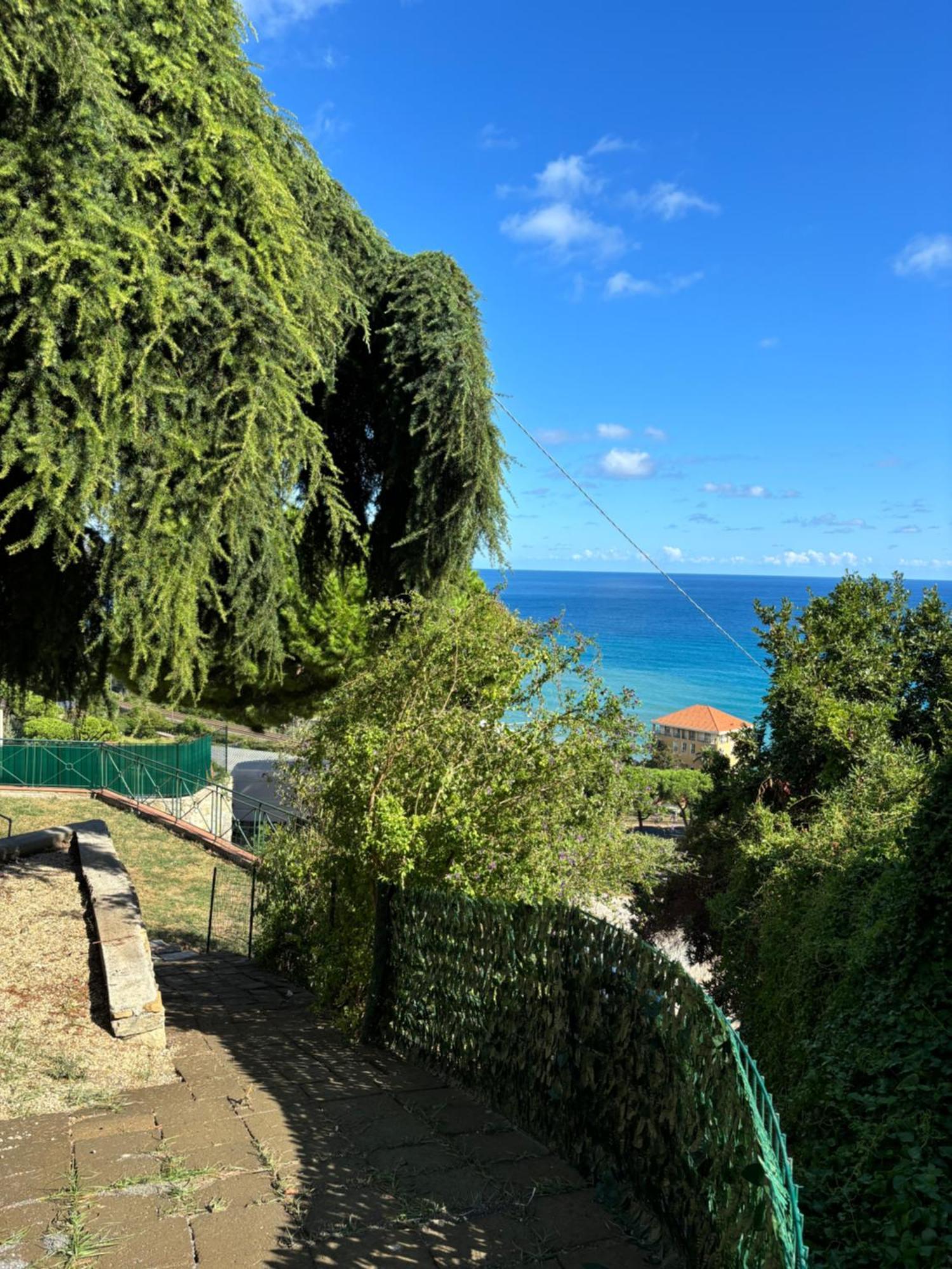 Apartmán Il Giardino Del Mare Ventimiglia Exteriér fotografie