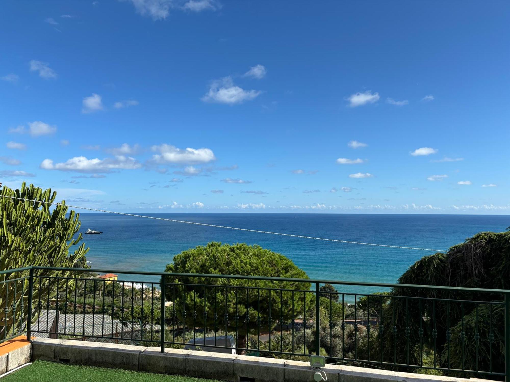 Apartmán Il Giardino Del Mare Ventimiglia Exteriér fotografie