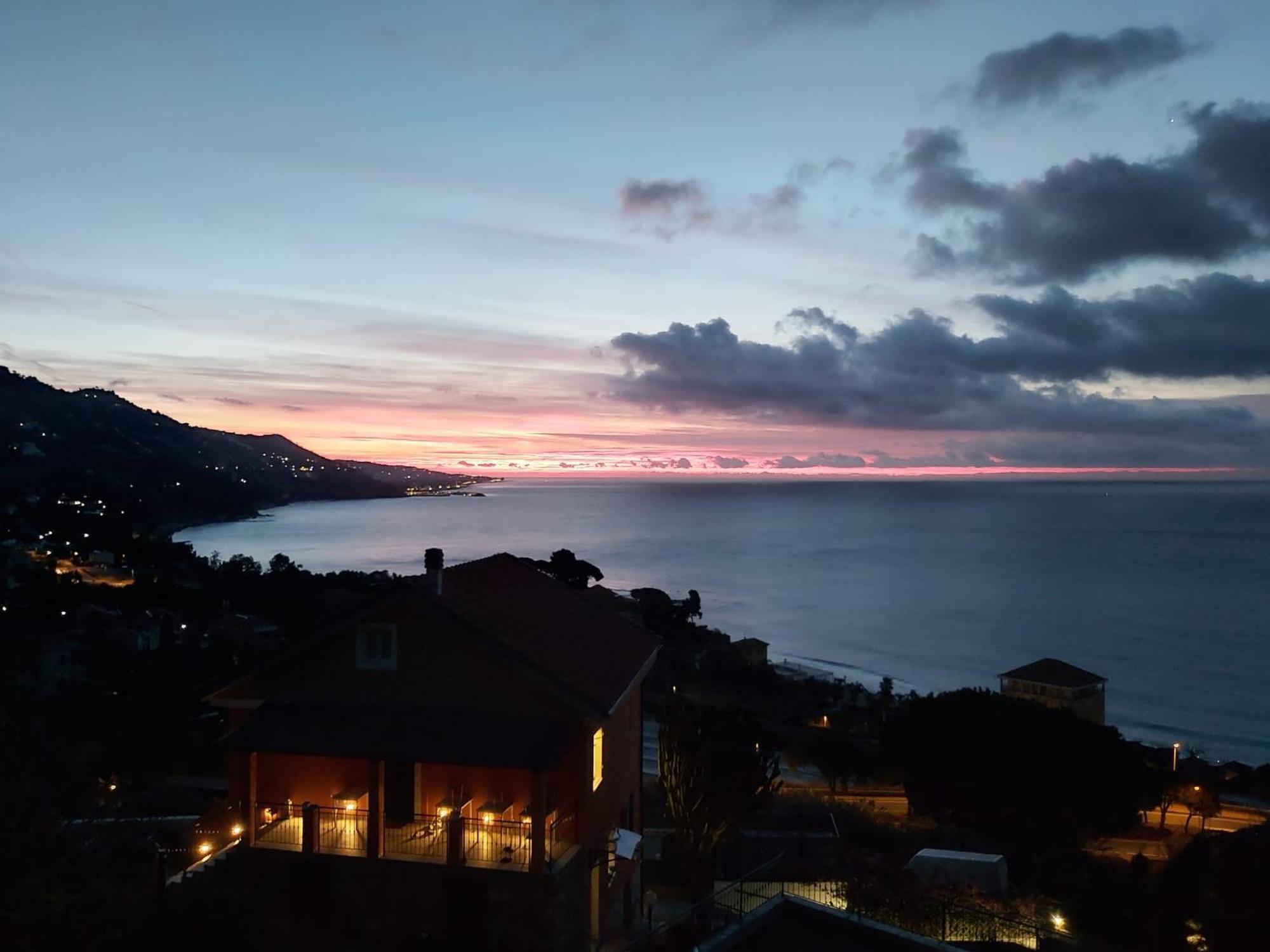 Apartmán Il Giardino Del Mare Ventimiglia Exteriér fotografie